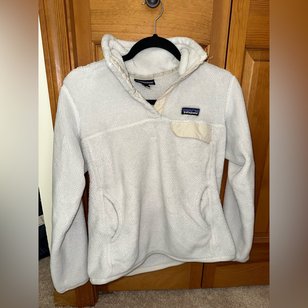 Patagonia Cream Fleece Pullover Jacket